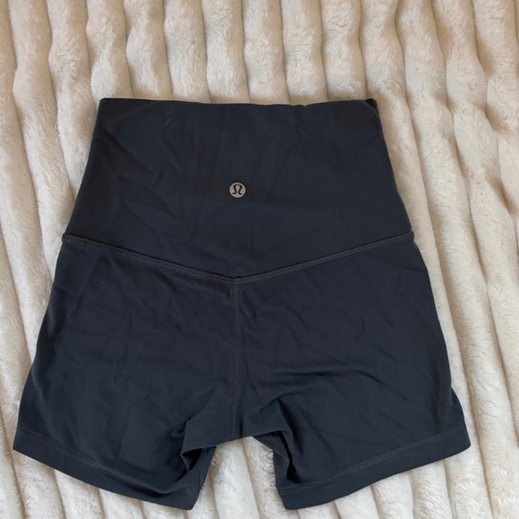 lululemon “Oil grey” Align shorts - Picture 2 of 2